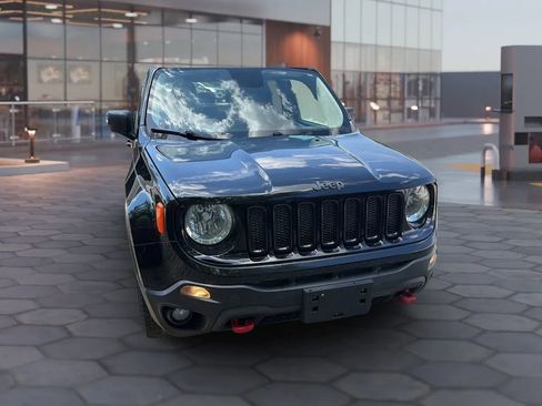 Used 2017 Jeep Renegade Trailhawk AWD/4WD image 21