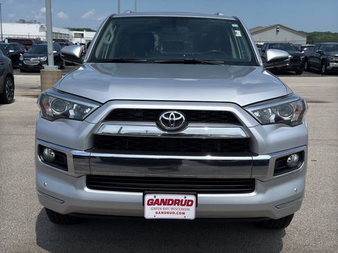 Used 2018 Toyota 4Runner Limited AWD/4WD image 3