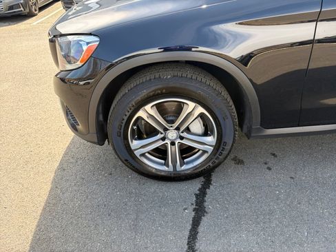 Used 2016 Mercedes-Benz GLC 300 4MATIC image 31