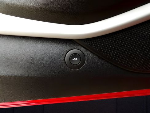 Used 2020 Chevrolet Camaro LT w/ RS Package image 12