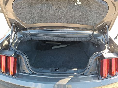 Used 2017 Ford Mustang Convertible image 27