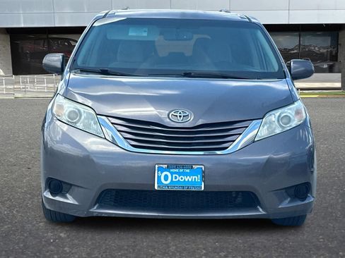 Used 2015 Toyota Sienna LE FWD image 11