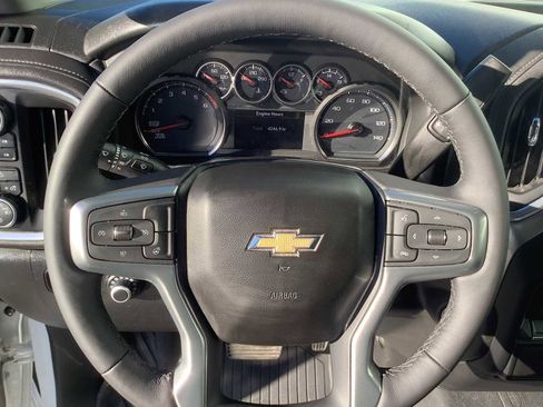 Used 2022 Chevrolet Silverado 1500 LT w/ Z71 Off-Road Package image 15