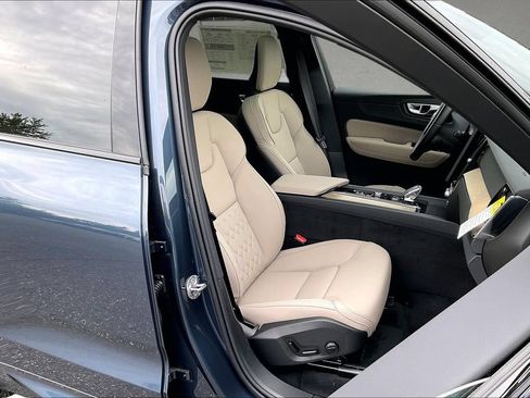 New 2026 Volvo XC60 T8 Plus w/ Protection Package Premier AWD/4WD image 12