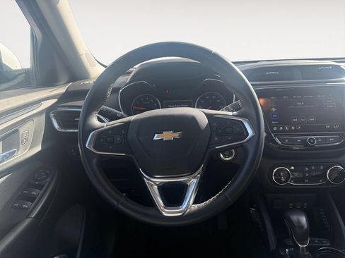Used 2021 Chevrolet TrailBlazer LT AWD/4WD image 12