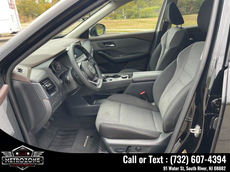 Used 2021 Nissan Rogue SV AWD/4WD image 13