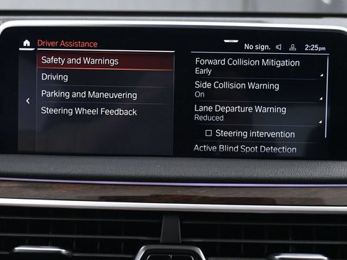 Used 2020 BMW 750i xDrive w/ M Sport Package AWD/4WD image 41