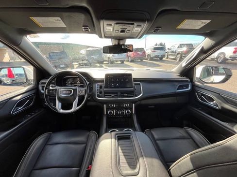 Used 2022 GMC Yukon XL SLT image 34