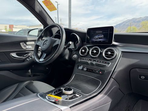 Used 2018 Mercedes-Benz GLC 300 4MATIC image 14