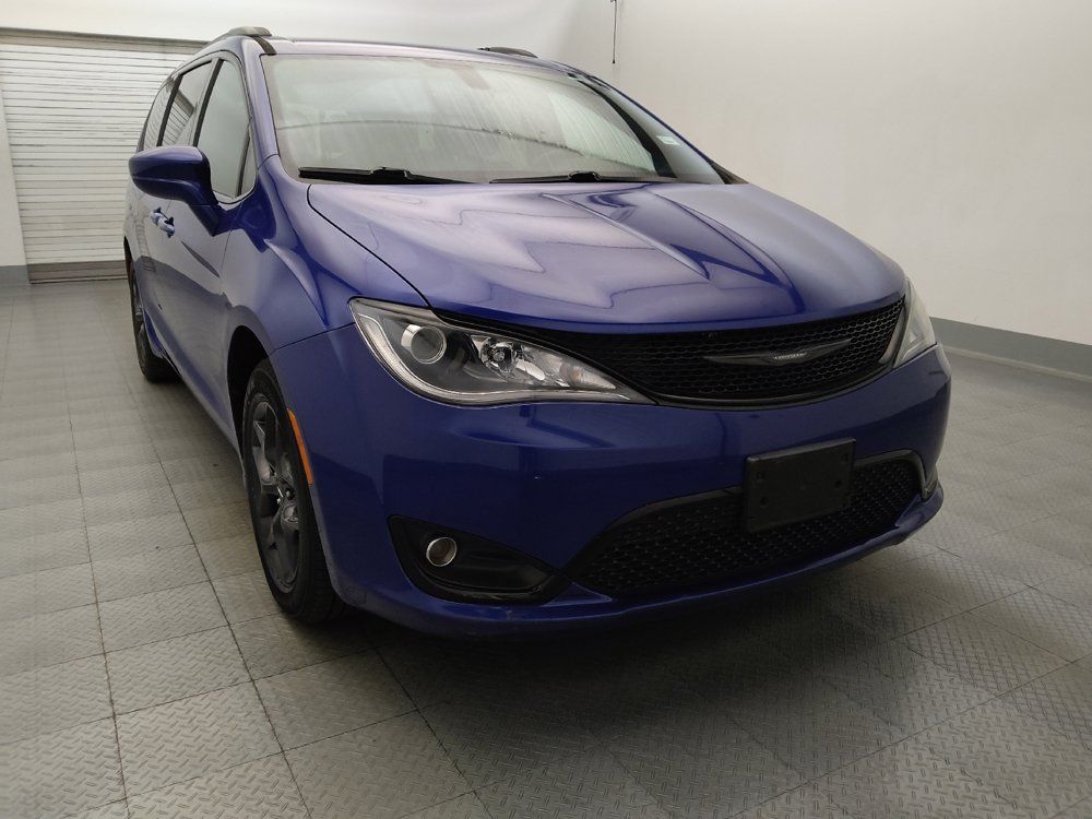 Used 2018 Chrysler Pacifica Touring Plus w/ S Appearance Package FWD image 13