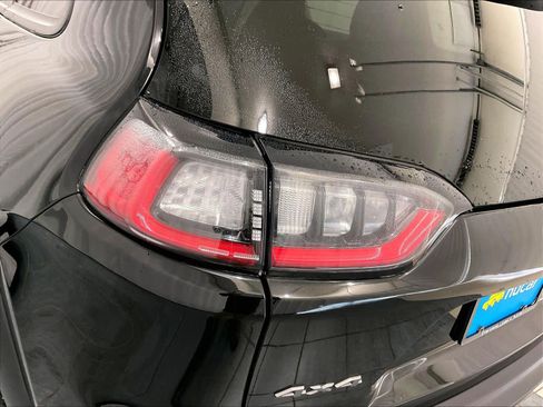 Used 2022 Jeep Cherokee Trailhawk w/ Comfort/Convenience Group image 33