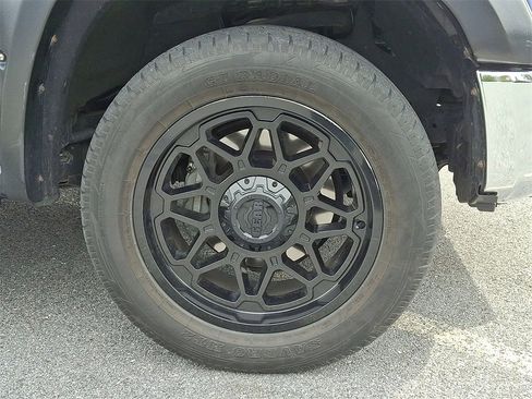 Used 2015 Toyota Tundra SR5 w/ TRD Off Road Package image 9