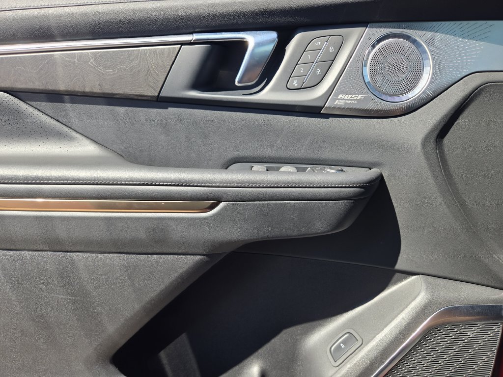 Used 2025 Buick Enclave Avenir w/ Trailering Package, 5000 lbs. FWD image 22
