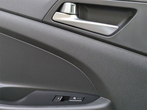 Used 2019 Hyundai Tucson Ultimate w/ Cargo Package image 25