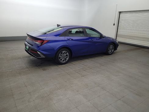 Used 2024 Hyundai Elantra SEL FWD image 10