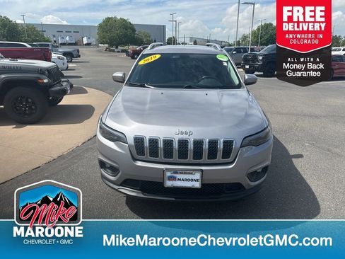 Used 2019 Jeep Cherokee Latitude Plus w/ Comfort/Convenience Group AWD/4WD image 1