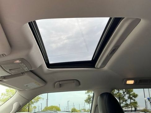 Used 2021 INFINITI QX80 Luxe w/ All-Season Package AWD/4WD image 25