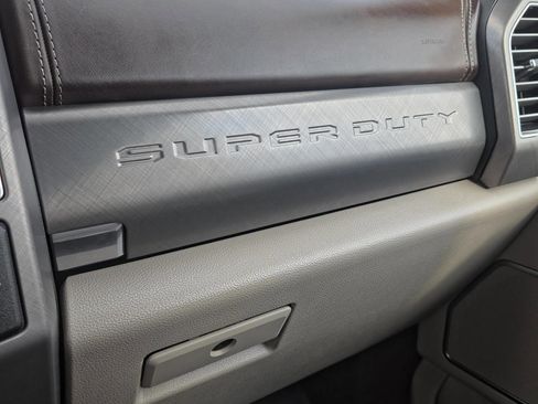 Used 2019 Ford F250 Limited image 31