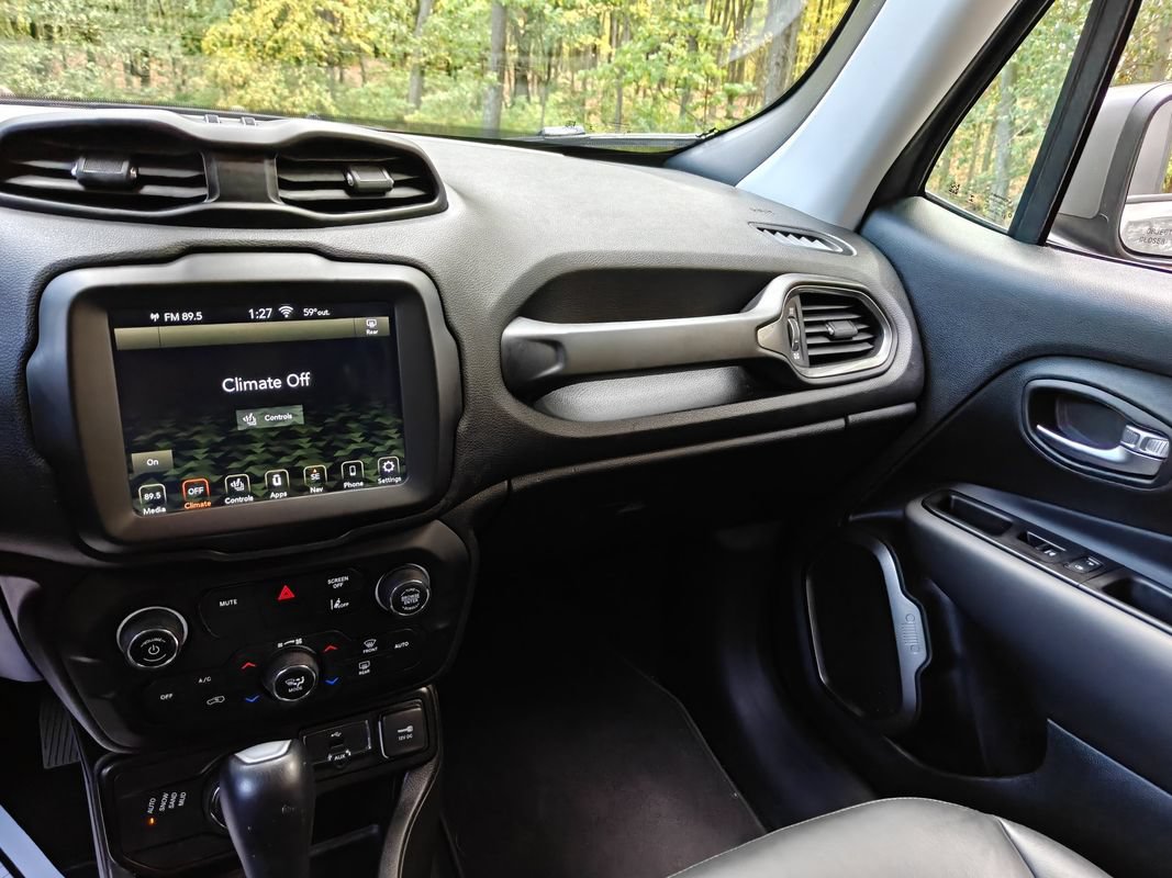 Used 2021 Jeep Renegade Limited AWD/4WD image 21