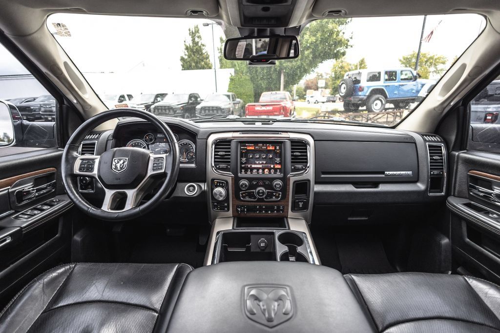 Used 2015 RAM 1500 Laramie w/ Convenience Group AWD/4WD image 25