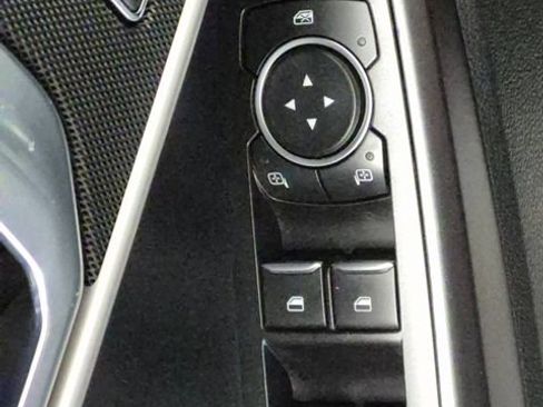 Used 2020 Ford Explorer XLT w/ Equipment Group 202A image 14