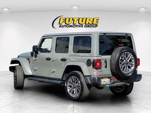 Used 2023 Jeep Wrangler Unlimited Sahara w/ Cold Weather Group image 6