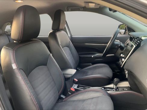 Used 2023 Mitsubishi Outlander Sport SE AWD/4WD image 9