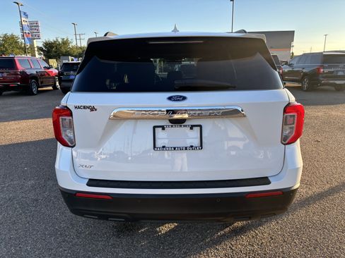 Certified 2023 Ford Explorer XLT image 5