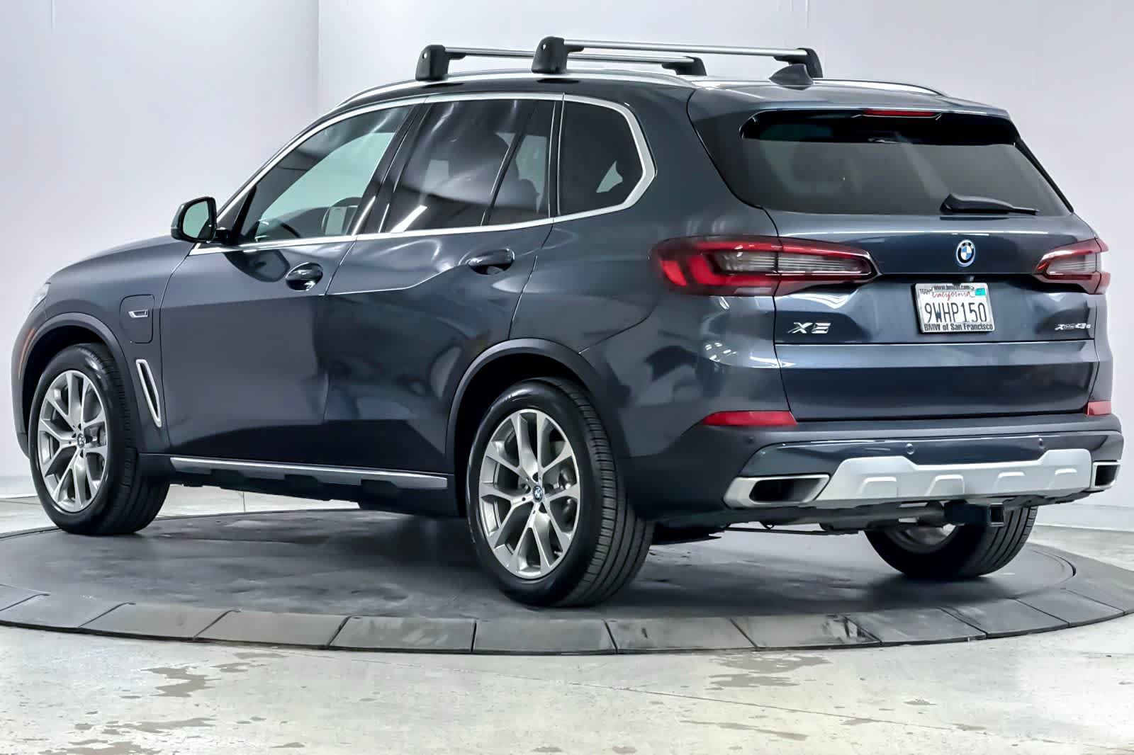 Used 2022 BMW X5 xDrive45e w/ Executive Package AWD/4WD image 6