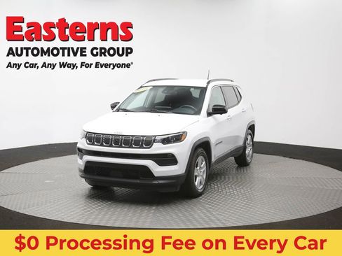 Used 2022 Jeep Compass Latitude w/ Convenience Group FWD image 54