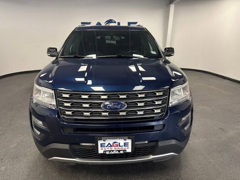 Used 2017 Ford Explorer XLT w/ Equipment Group 202A AWD/4WD image 3
