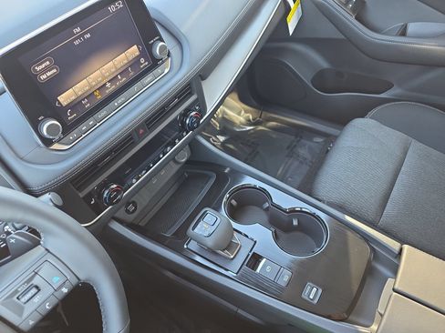 New 2026 Nissan Rogue SV w/ Cold Weather Package FWD image 25