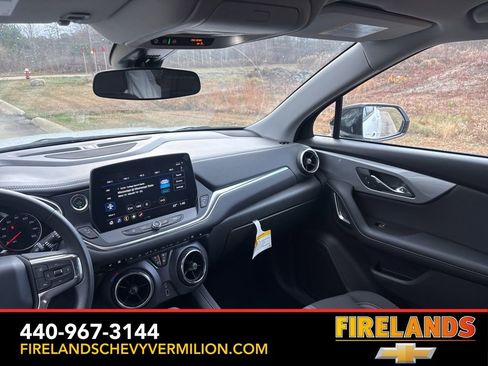 New 2025 Chevrolet Blazer LT w/ Midnight/Sport Edition image 40