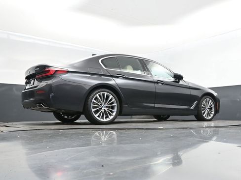 Used 2022 BMW 540i w/ Premium Package image 43