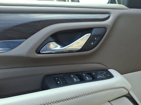 Used 2023 GMC Yukon XL Denali w/ Advanced Technology Package RWD image 9