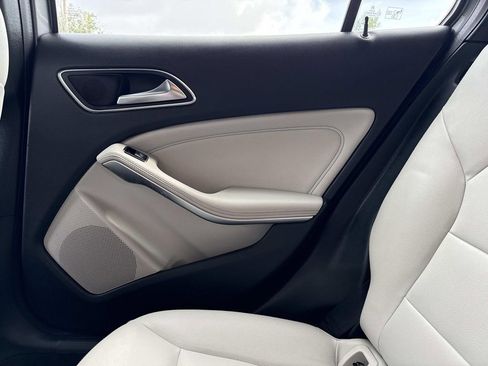 Used 2019 Mercedes-Benz GLA 250 image 19