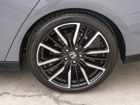 Used 2025 Honda Accord Touring image 6