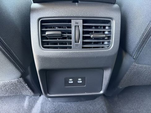 Certified 2026 Nissan Rogue SV FWD image 28