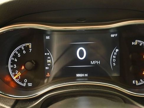 Used 2015 Jeep Grand Cherokee Limited image 9