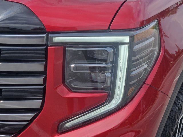 Used 2025 GMC Sierra 1500 AT4 w/ AT4 Premium Package AWD/4WD image 10