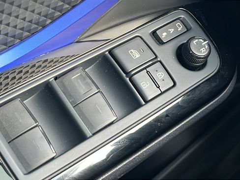 Certified 2021 Toyota C-HR XLE FWD image 17