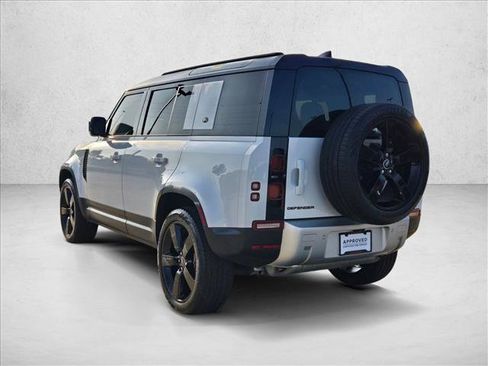 Used 2023 Land Rover Defender 110 S AWD/4WD image 8
