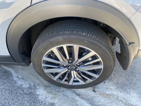Used 2024 Nissan Kicks SV FWD image 12
