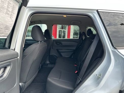Used 2025 Nissan Rogue S AWD/4WD image 16
