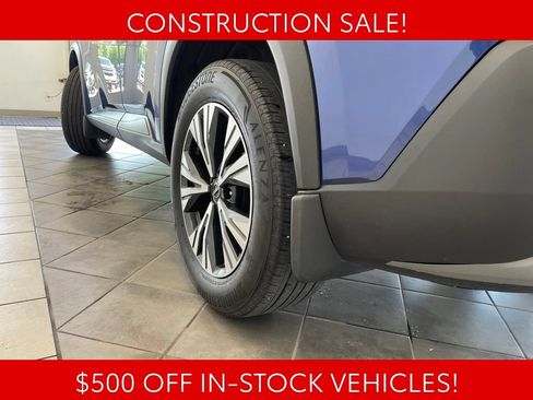 Used 2023 Nissan Rogue SV AWD/4WD image 17