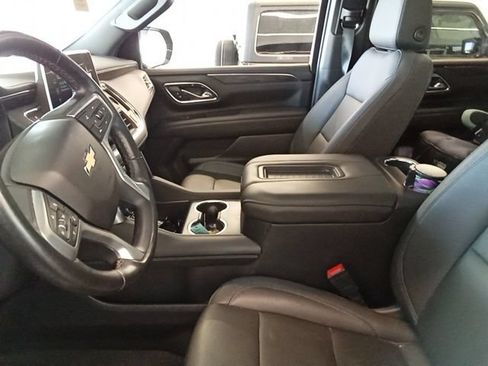 Used 2024 Chevrolet Tahoe LT w/ Luxury Package AWD/4WD image 5