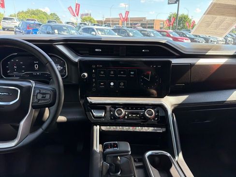 Used 2024 GMC Sierra 1500 Denali w/ Denali Reserve Package AWD/4WD image 43