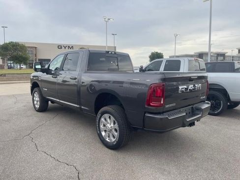 New 2026 RAM 2500 Laramie w/ Sport Appearance Package AWD/4WD image 7