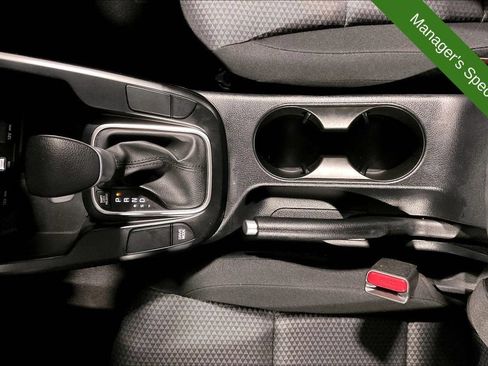 Used 2025 Kia Soul LX w/ LX Technology Package FWD image 17