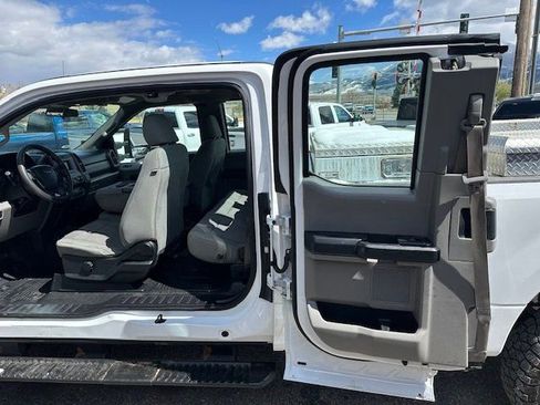 Used 2019 Ford F250 XL w/ Power Equipment Group AWD/4WD image 8